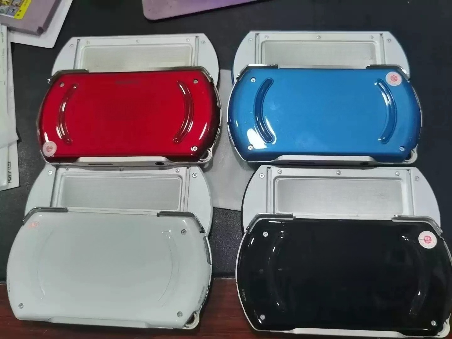 Gaming Console Handle - เครื่องเล่นเกมพกพา PSP GO พร้อมจอยเกม รุ่นใหม่ปี 2022