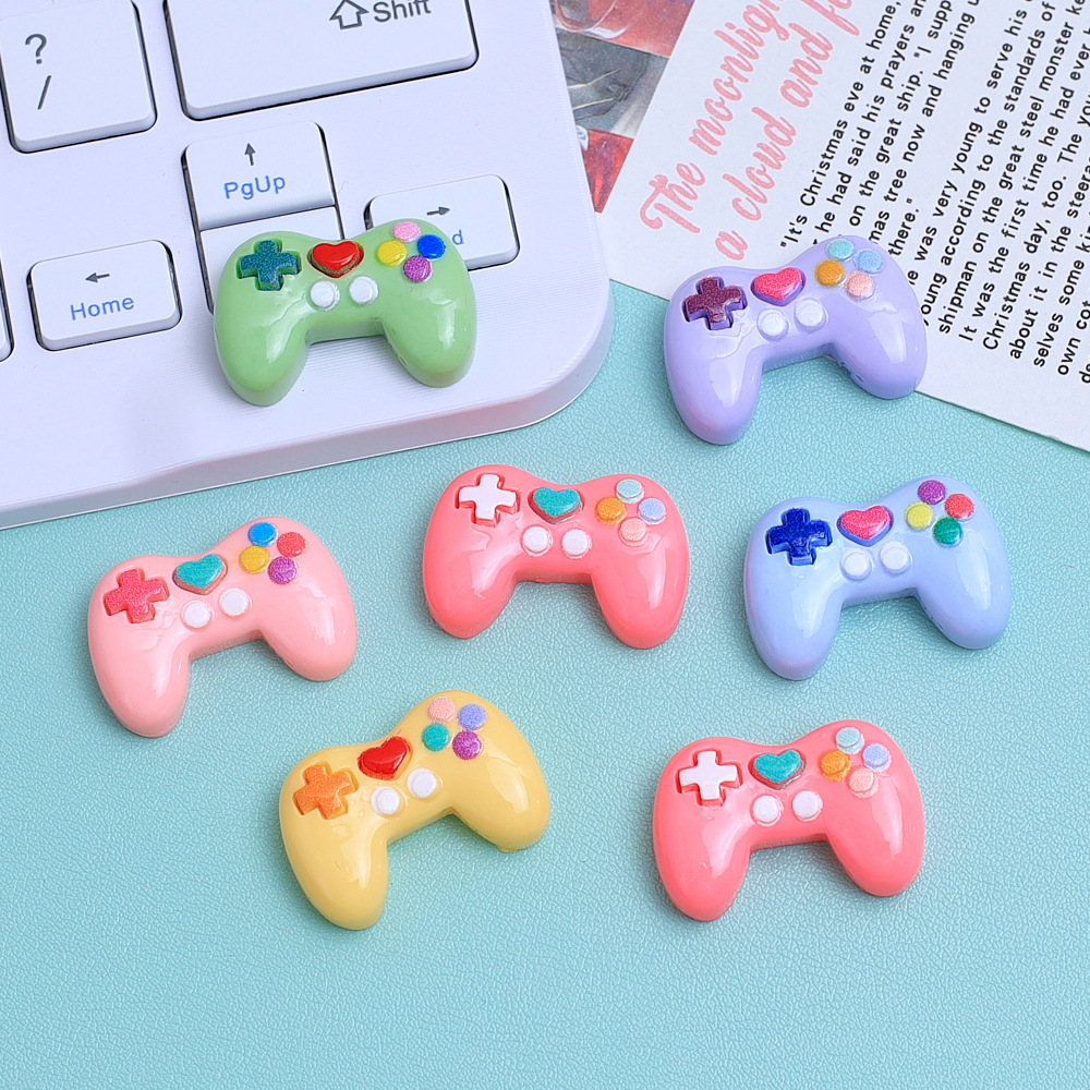 ชุด 5 ชิ้น จี้เรซินรูปเกมแพดสี - Gaming Console Free บทวิจารณ์และราคา