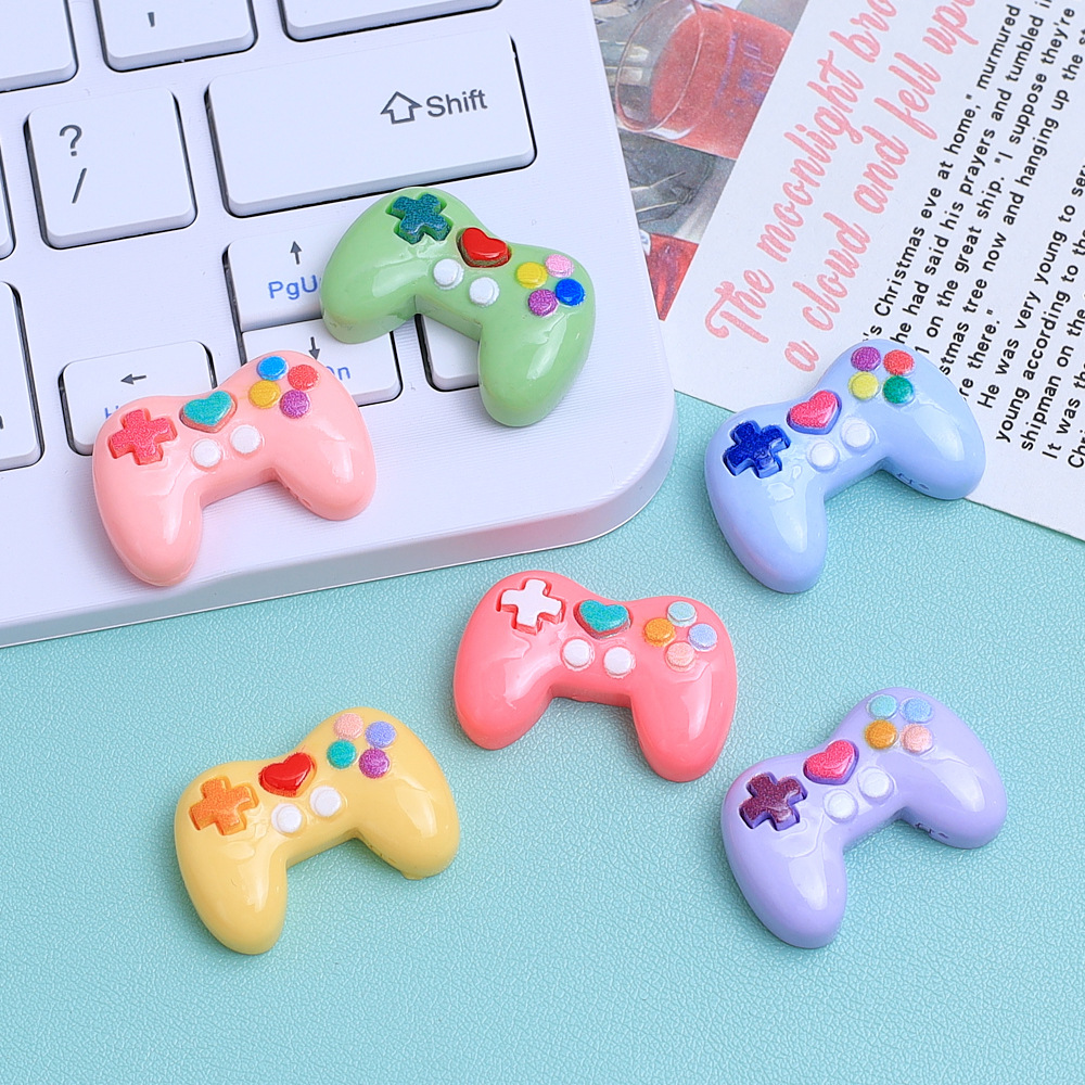 ชุด 5 ชิ้น จี้เรซินรูปเกมแพดสี - Gaming Console Free บทวิจารณ์และราคา